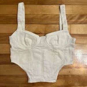 Zara White Garment Tag Detail